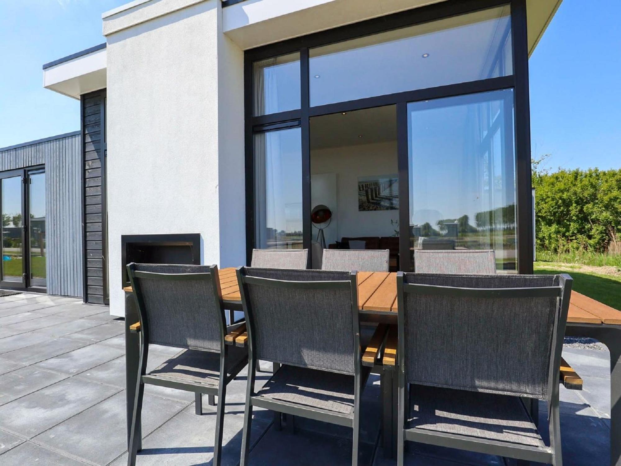 Modern In With Garden Vakantiehuis
