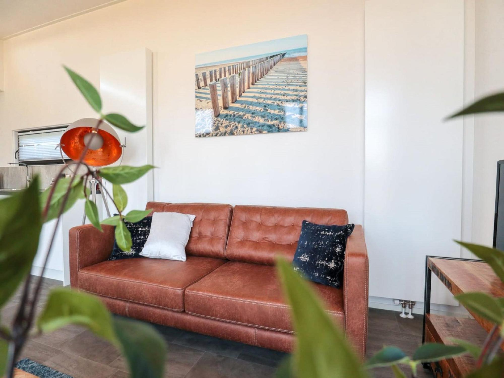 Modern In With Garden *